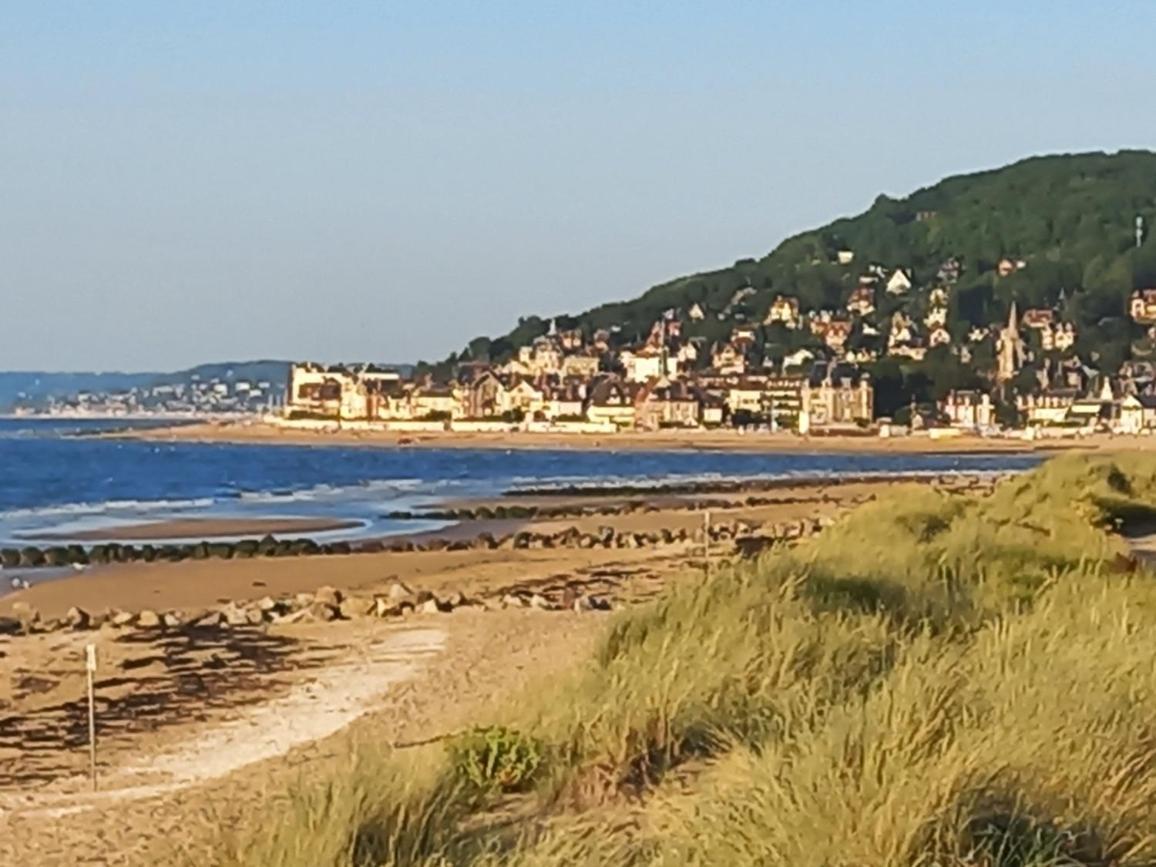 O Douceurs Sucrees Cabourg Bed & Breakfast Eksteriør bilde